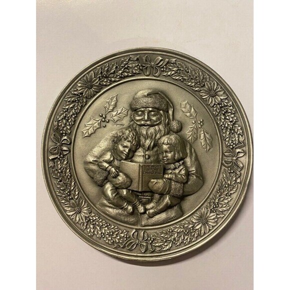 Vintage Collectible Hudson Santa Claus PEWTER Christmas Plate - Picture 2 of 9